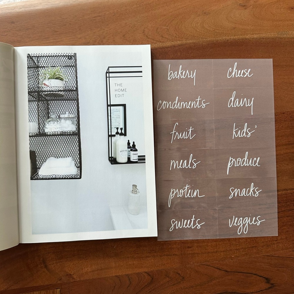 The Home Edit Clea Shearer Joanna Teplin 2019 First Edition Labels Decluttering - Picture 4 of 5